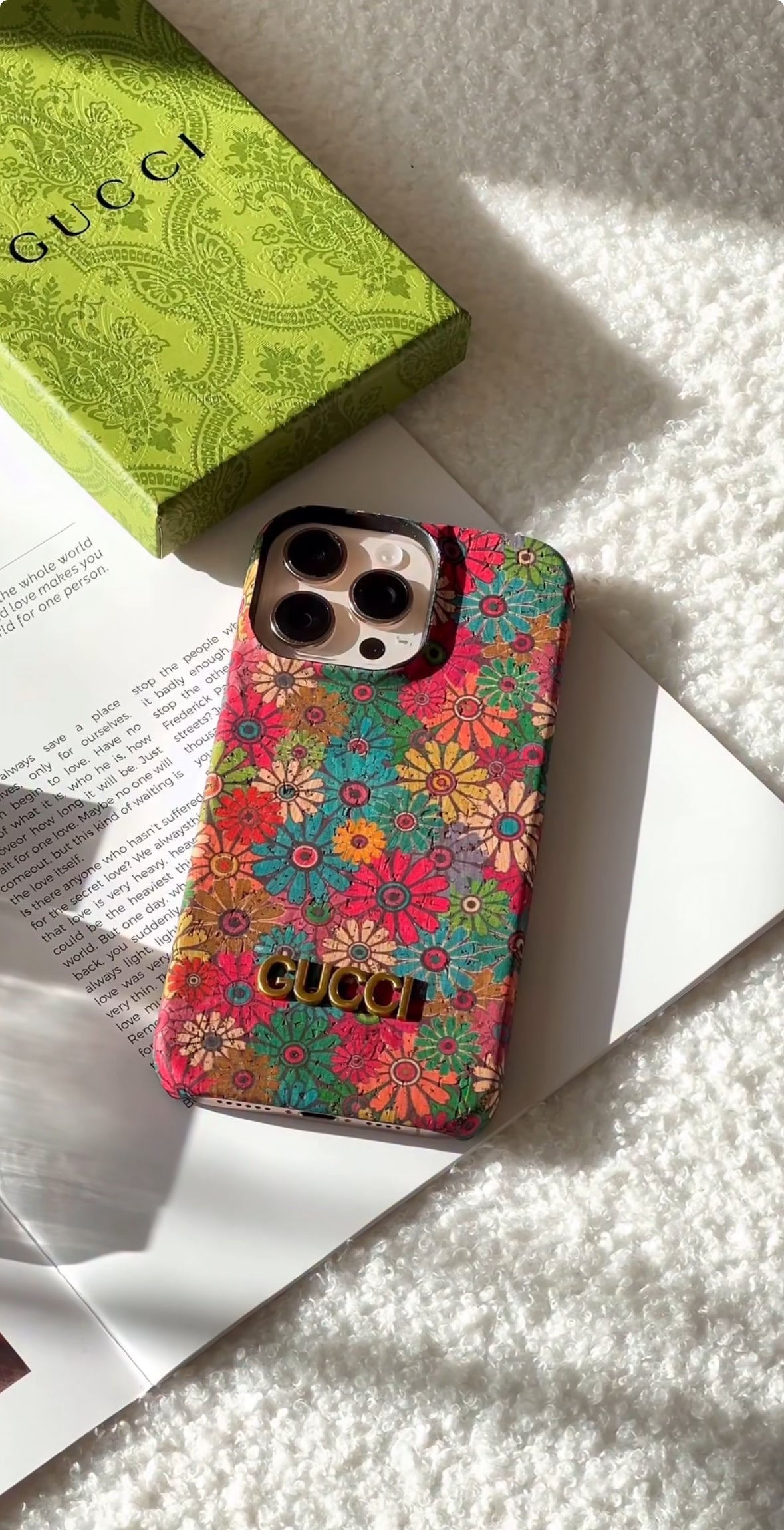 Floral Gucci Case with Plush Microfiber Interior & Sleek Shockproof Craftsmanship.